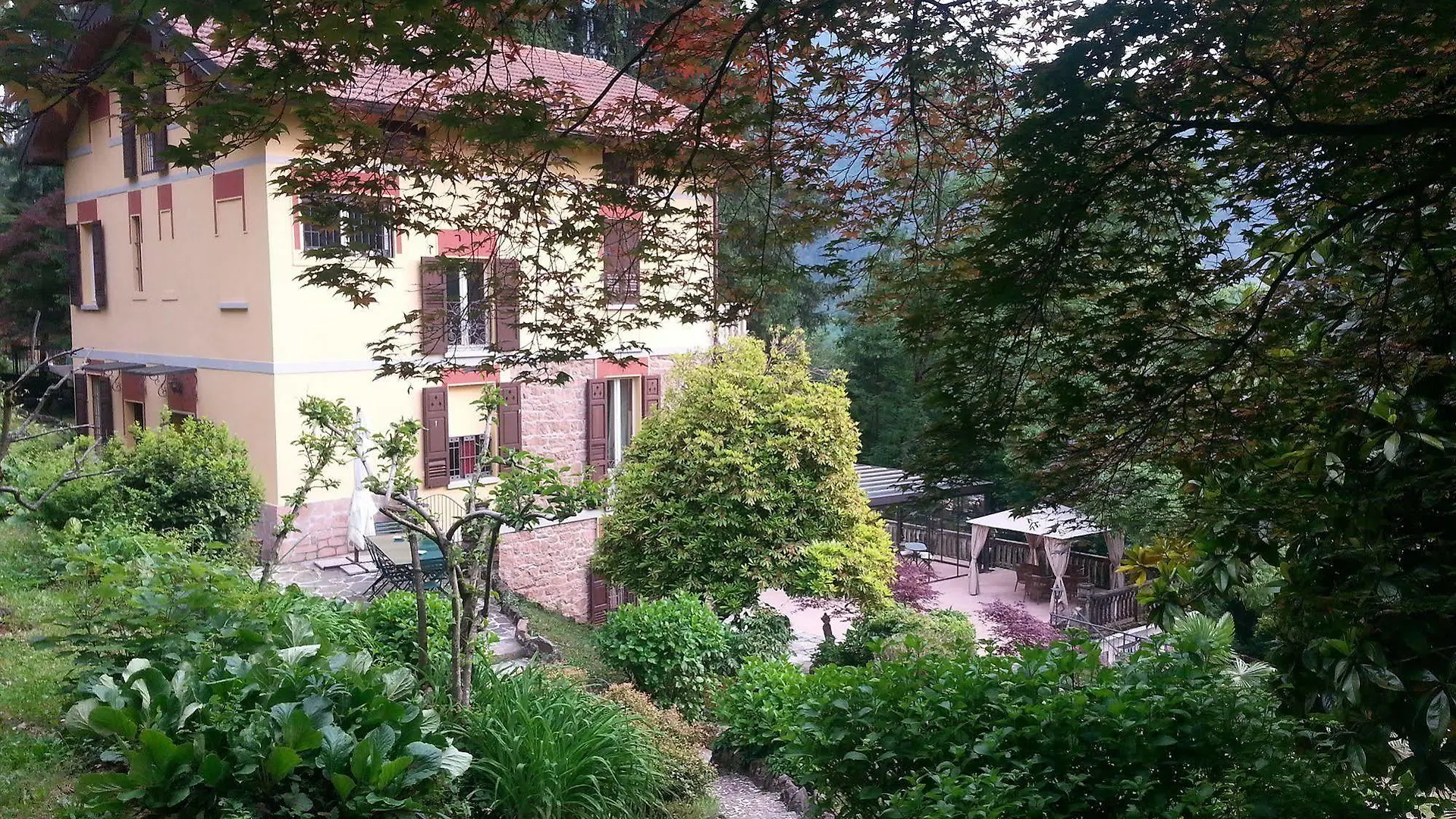 Villa Paradiso Valganna 0*,  Italy